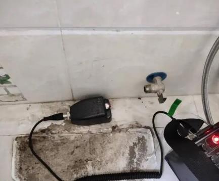 文成屋顶漏水维修公司分享下卫生间漏水的危害及解决方法
